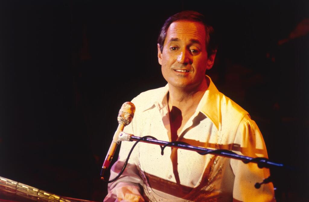 Neil Sedaka, 1986 (Photo: Hulton Archive/Getty Images) ניל סדקה, 1986