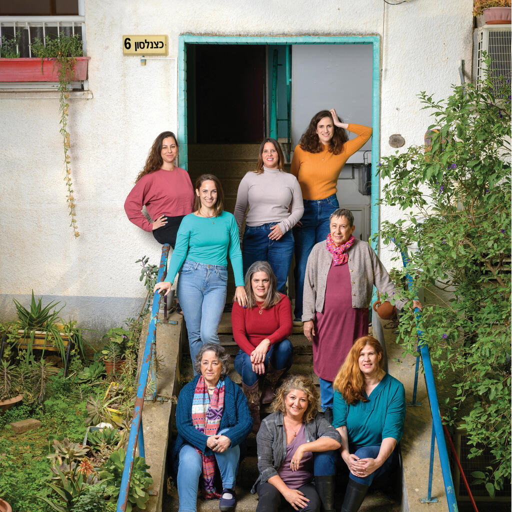 בניין שכולו נשים