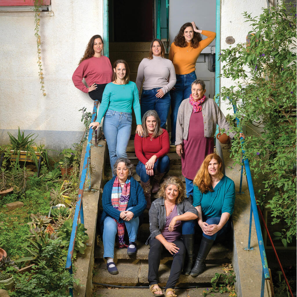 בניין שכולו נשים