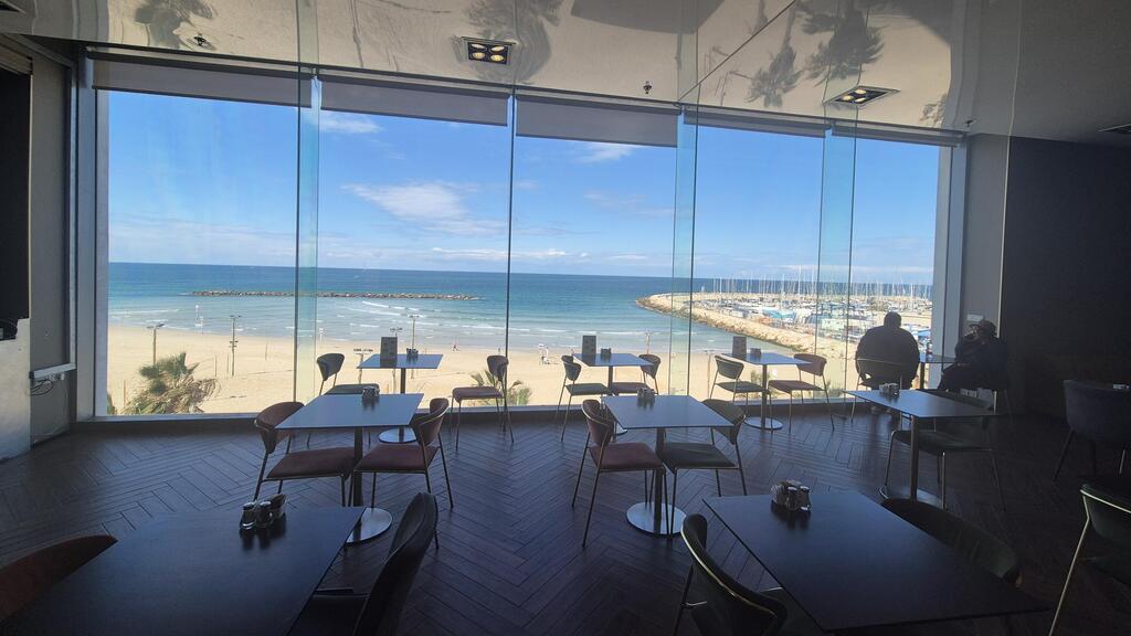 It is still possible to enjoy the sea, at least a little (Photo: Assaf Kamar) אפשר בכל זאת ליהנות קצת מהים