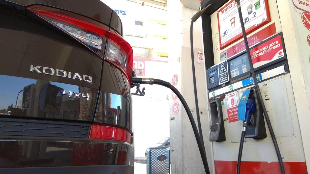 Fuel prices will rise Tuesday night to an all-time high of 8.25 shekels per liter (Photo: Noam Rhein) Fuel prices will rise Tuesday night to an all-time high of 8.25 shekels per liter