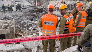 פעילות כוחות פיקוד העורף בזירת הנפילה בבית שמש