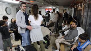 מפונים במלון בובו בתל אביב