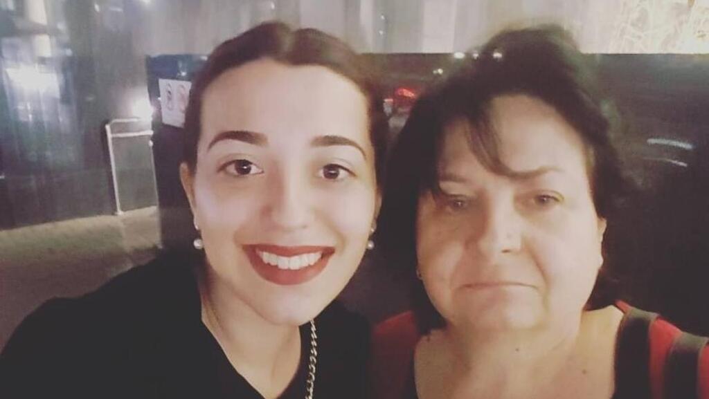 Ия и Марина Балаев (Фото: частный альбом ) מארינה בלייב שנפטרה בדרכה למקלט, בתמונה: עם בתה איה