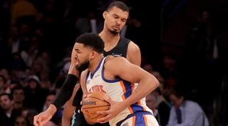 קארל אנתוני טאונס נגד ויקטור וומבניאמה