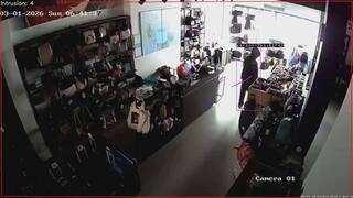 חנות IBAGS נפגעה מטיל איראני ו נבזזה 