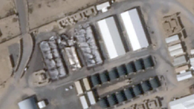 Photo: Planet תמונות לוויין מהנזק לבסיס בכווית