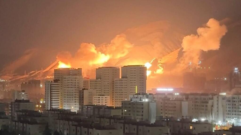 Strikes in Tehran during Operation Roaring Lion תיעוד התקיפות בטהרן