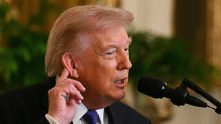 נשיא ארה"ב דונלד טראמפ הבית הלבן טקס ל וטרנים ידבר על איראן