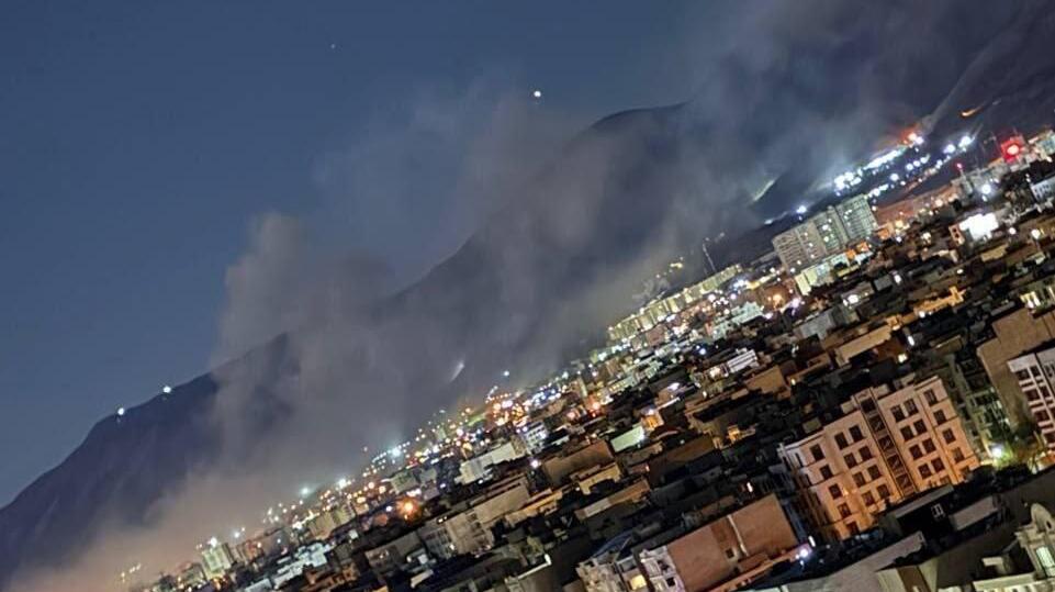 עשן בלב טהרן