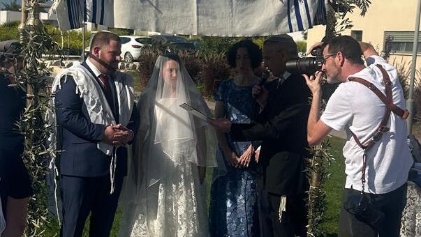 החופה בקיבוץ שלוחות