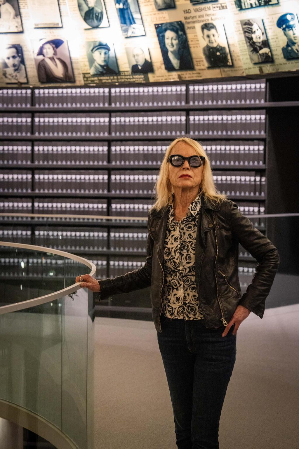 לור אדלר במוזיאון יד ושם 