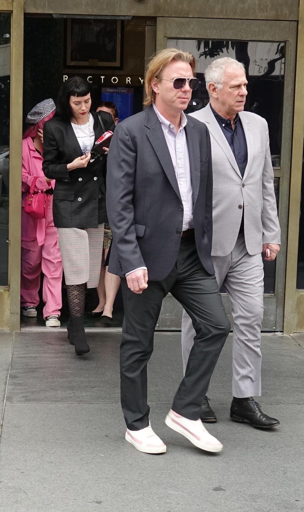 אלמן ואשתו מריאנג'לה קינג (צילום: BACKGRID) אלייז'ה אלמן ומריאנג'לה קינג