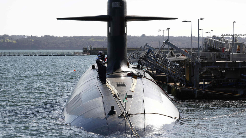 נשיא צרפת עמנואל מקרון בסיס צוללות בריטאני נאום נשק גרעיני דוקטרינה חדשה מגדיל את הארסנל