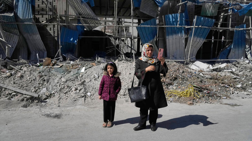 Photo: AP Photo/Vahid Salemi הרס ב טהרן איראן מבצע שאגת הארי