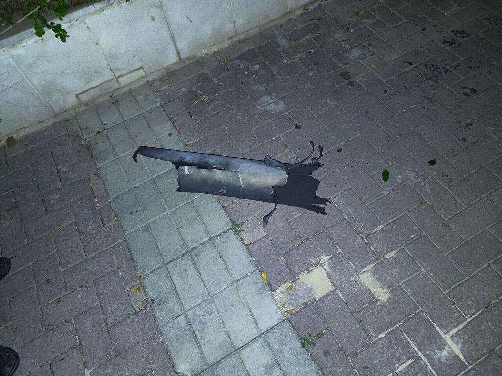 רסיסי שנפלו בהרצליה, הלילה