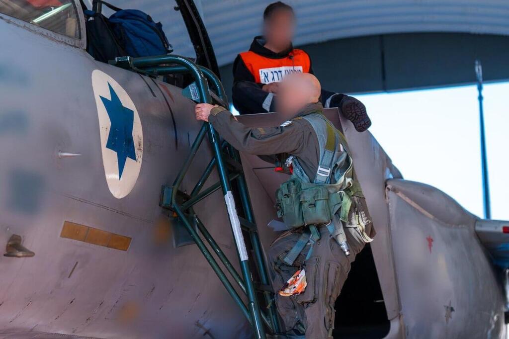 Israeli Air Force pilot departs for Iran on combat sortie (Photo: IDF) תמונות מפעילות אנשי חיל האוויר ומהבור במהלך מבצע "שאגת הארי"