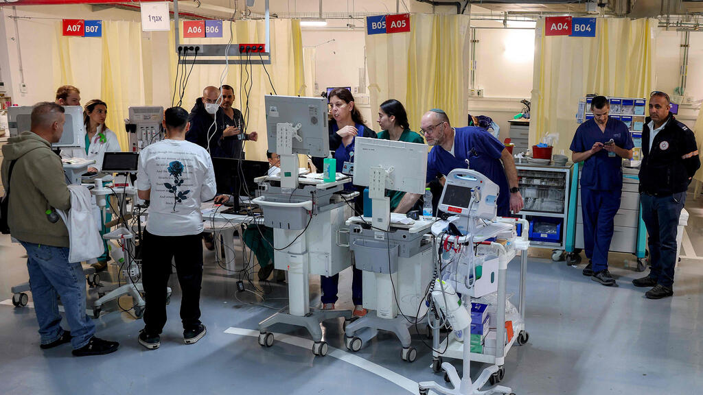 העברת חולים למתחם תת-קרקעי ממוגן בבית החולים שיבא בתל השומר במלחמת שאגת הארי