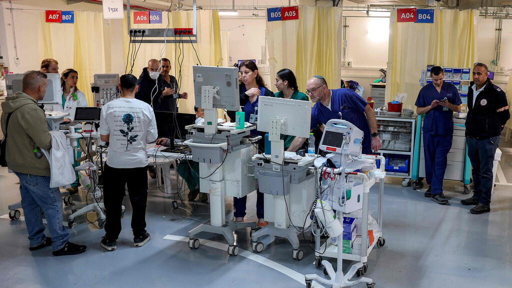 העברת חולים למתחם תת-קרקעי ממוגן בבית החולים שיבא בתל השומר במלחמת שאגת הארי