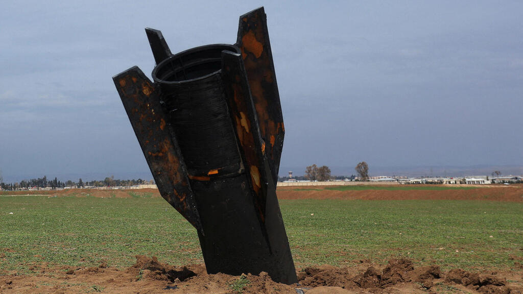 Иранская ракета (Фото: REUTERS/Orhan Qereman) טיל שנפל בקמישלי סוריה