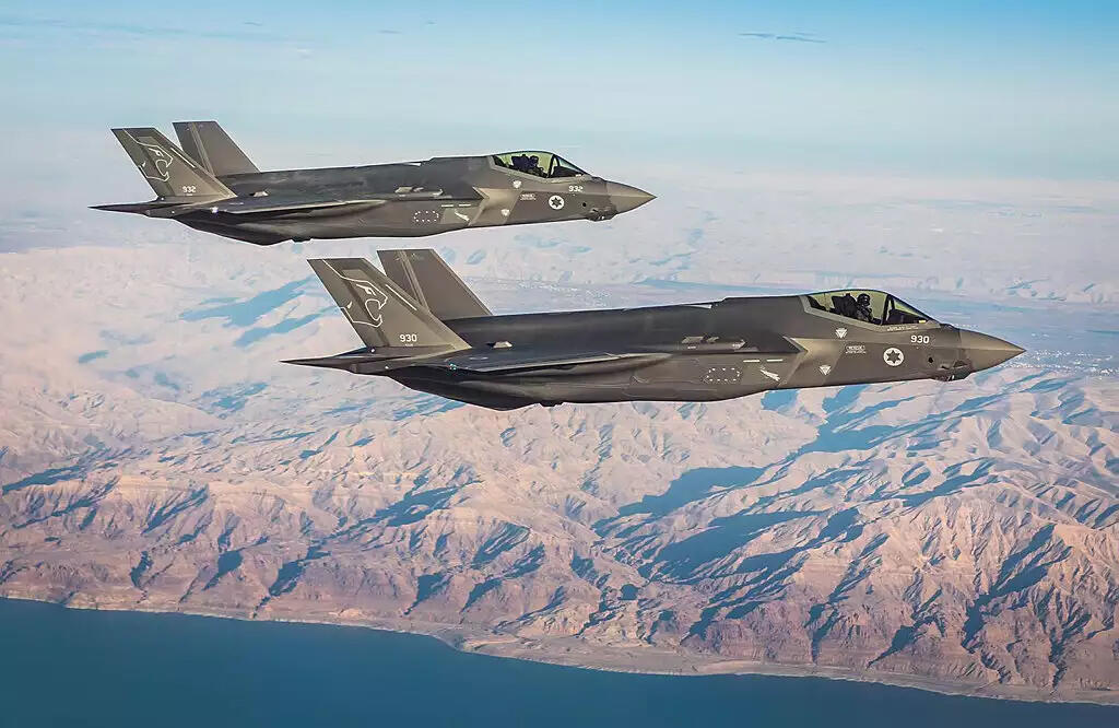 A pair of F-35I Adir aircraft from the “Southern Lions” Squadron over the Eilat Mountains at the squadron’s opening ceremony in 2020
