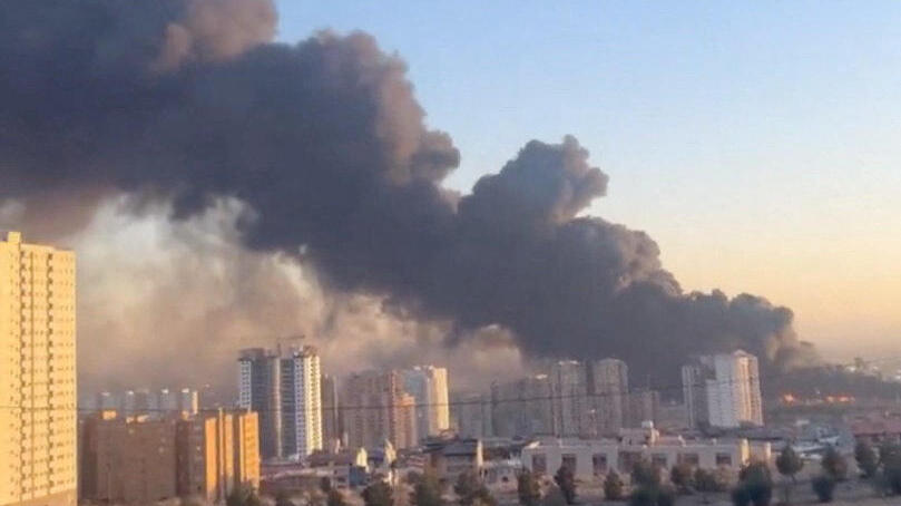 עשן מיתמר מעל טהרן