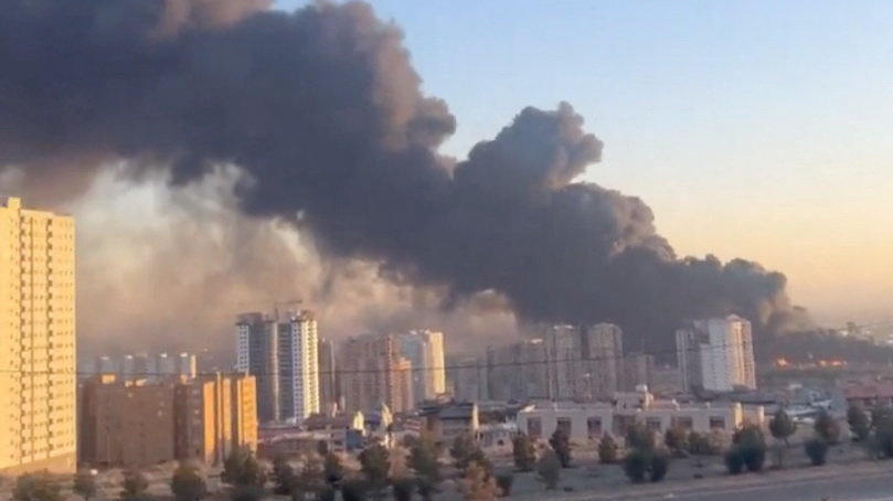 עשן מיתמר מעל טהרן