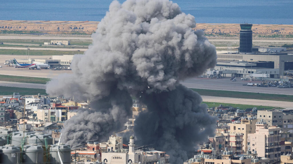 פטריית עשן בלב איראן