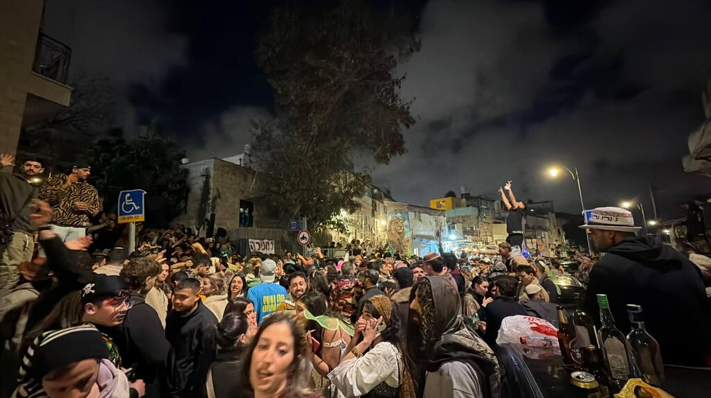 חוגגים בירושלים בלי לשמור על הנחיות