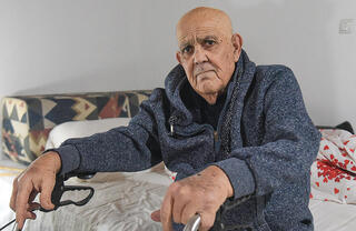 "קבלנים מתחלפים פה כמו גרביים"