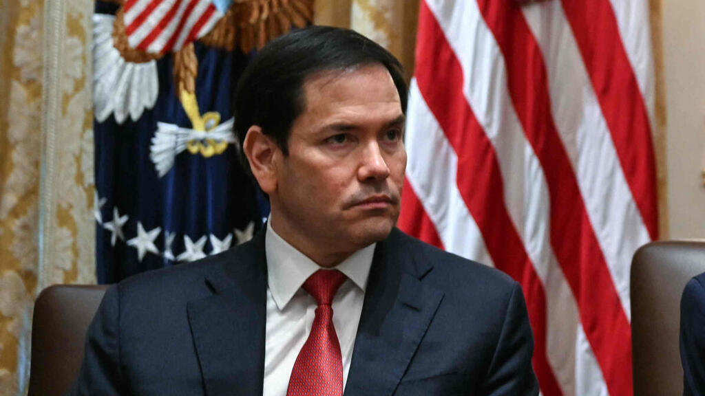 US Secretary of State Marco Rubio (Photo: Brendan Smialowski/ AFP) טראמפ, רוביו והגסת' בישיבת ממשלה
