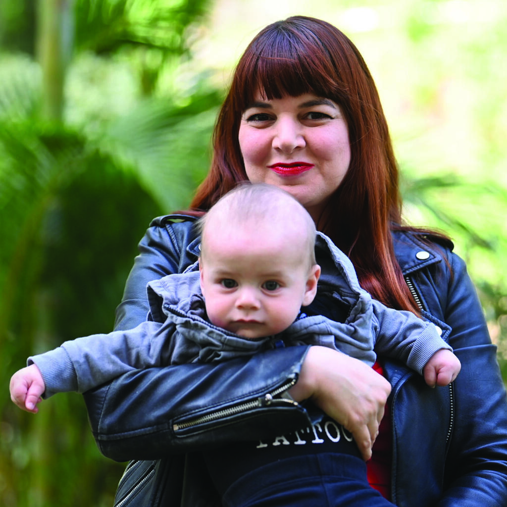 לורי שטטמאור עם בנה גפן