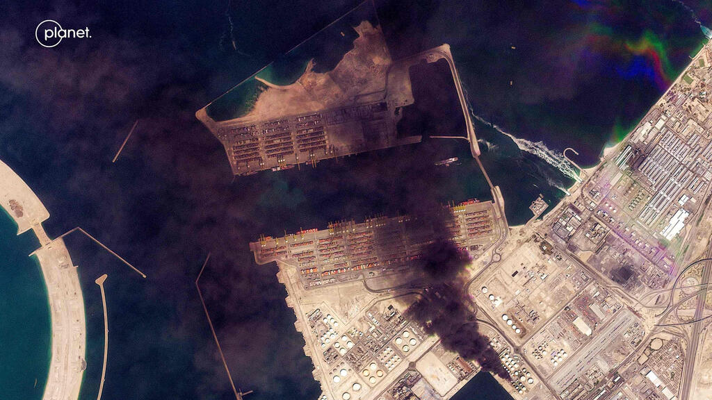 תמונת לוויין מראה נזק לנמל ג'בל עלי בדובאי אחרי תקיפות התגובה של איראן