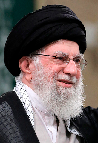 מוג'תבא חמינאי , עלי חמינאי