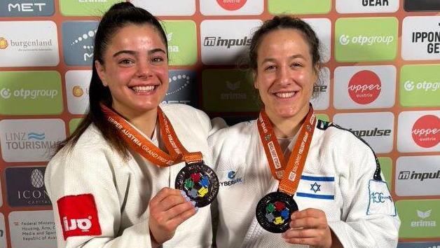 שריר ופרימו עם מדליות הארד