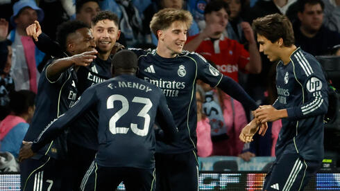 שחקני ריאל מדריד חוגגים עם פדריקו ואלוורדה