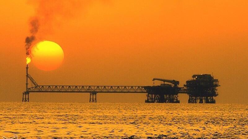 מסוף נפט באי חארג'