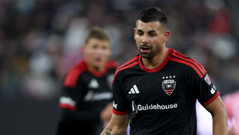 שחקן די. סי יונייטד תאי בריבו