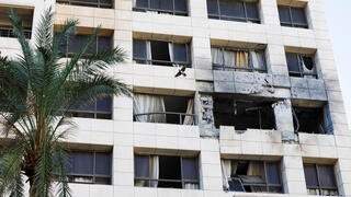 המלון שניזוק מהתקיפה בביירות