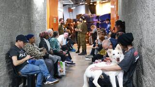 מתמגנים בהיכל מנורה, ת"א