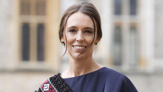 אם גם היא עוזבת, סימן שניו זילנד בצרות