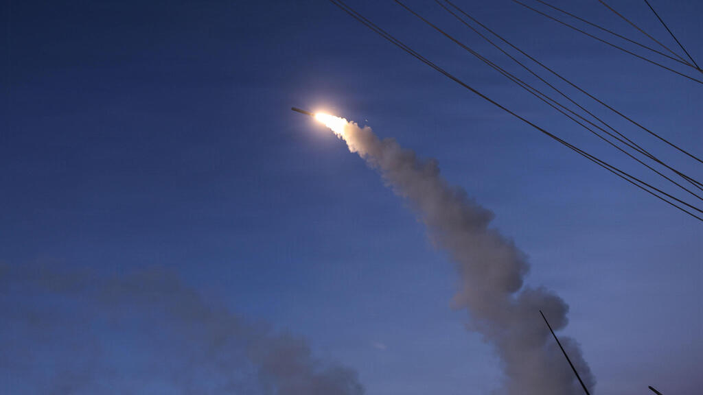 Tomahawk missile launched from the US destroyer Thomas Hudner (Photo: AFP PHOTO / US NAVY and US CENTRAL COMMAND / HANDOUT) טיל טומהוק נורה מהמשחתת האמריקנית תומאס הונדר