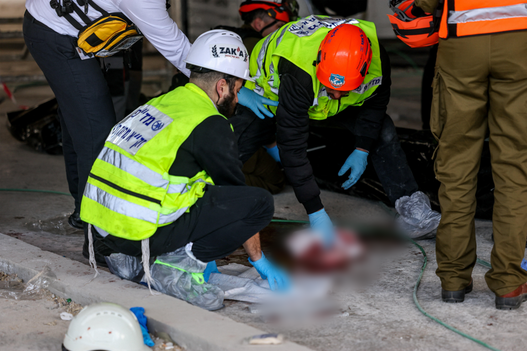 אתר הבנייה שנפגע מנפילת רסיס ביהוד