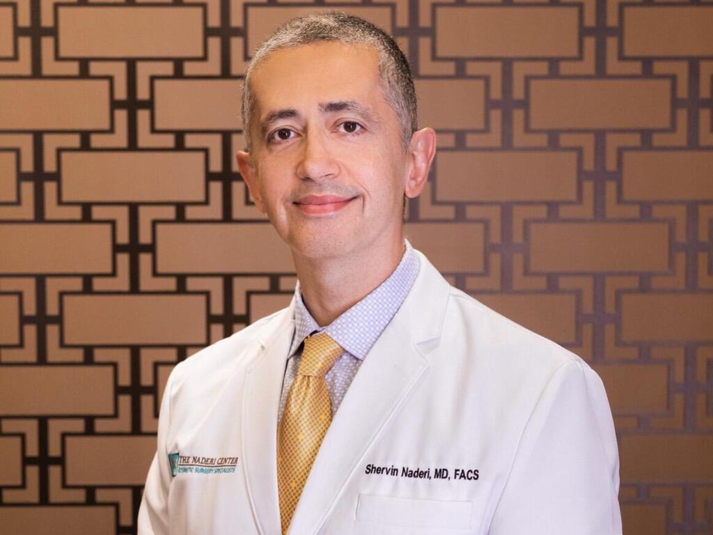 ד"ר שרווין נדרי, פלסטיקאי, ארה"ב