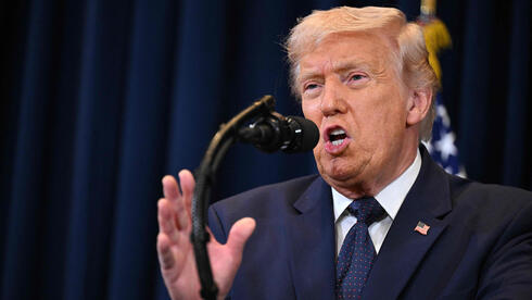 נשיא ארה"ב טראמפ מסיבת עיתונאים ב פלורידה