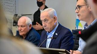 ראש הממשלה בנימין נתניהו בביקור בחמ״ל הבריאות הלאומי במסגרת מבצע שאגת הארי