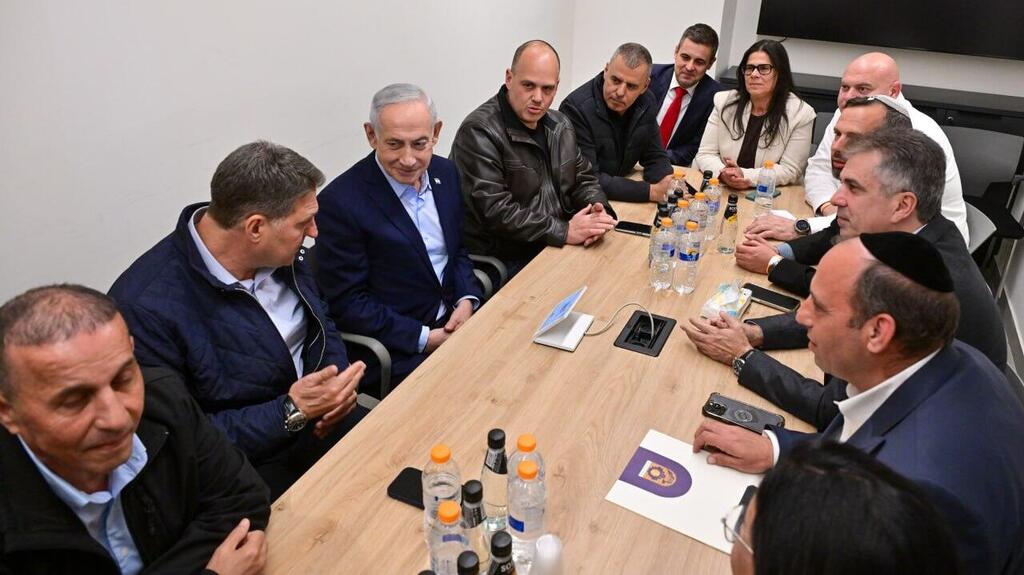 ראש הממשלה בנימין נתניהו נפגש עם ראשי רשויות במהלך מבצ שאגת הארי באיראן