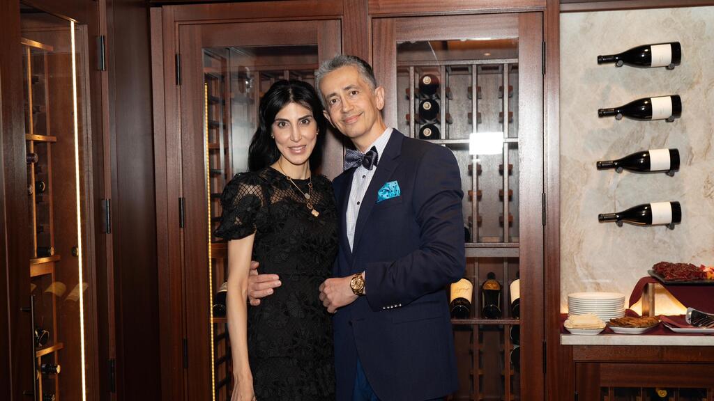 ד"ר שרווין נדרי, פלסטיקאי, ארצות הברית, איראן