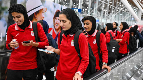 שחקניות נבחרת איראן בכדורגל