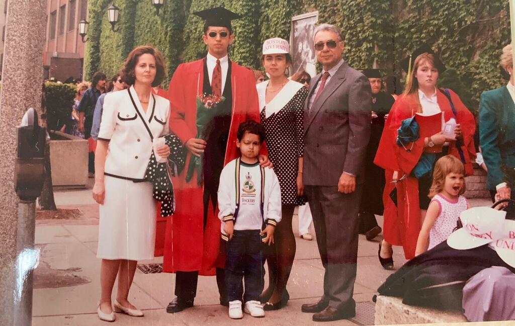 ד"ר שרווין נדרי, פלסטיקאי, ארצות הברית, איראן